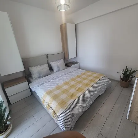 Mara 12 *