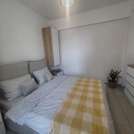 Apartman Mara 12